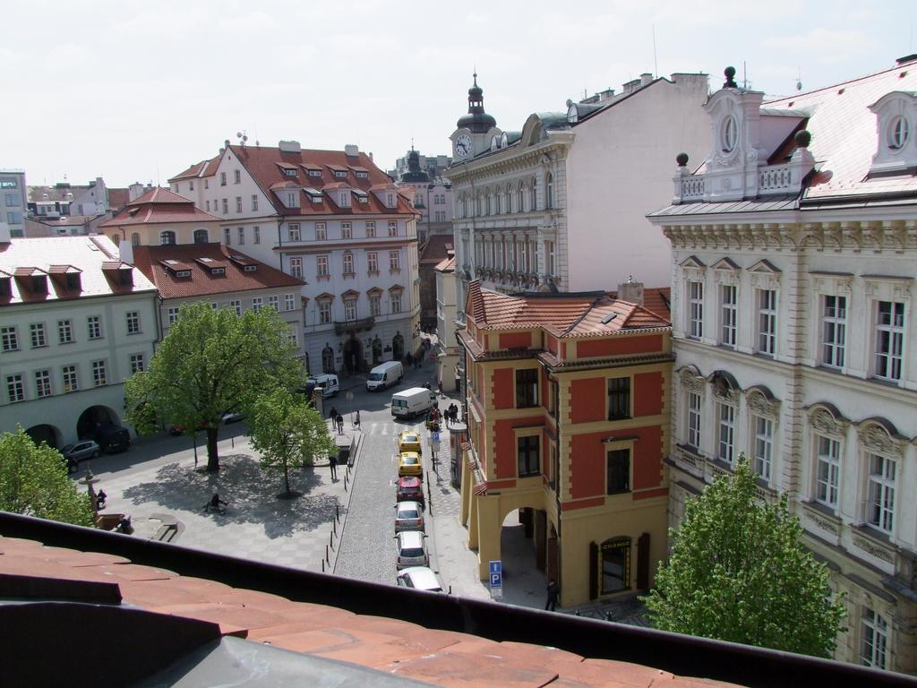 Michalska 2 - Old Town Apartment Prag Exteriör bild