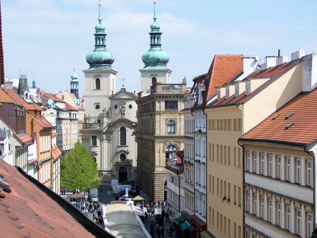 Michalska 2 - Old Town Apartment Prag Exteriör bild